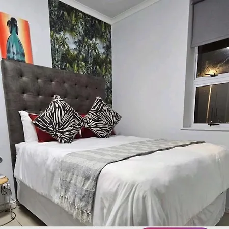 14 Cz Kubz Apartments East London Room photo